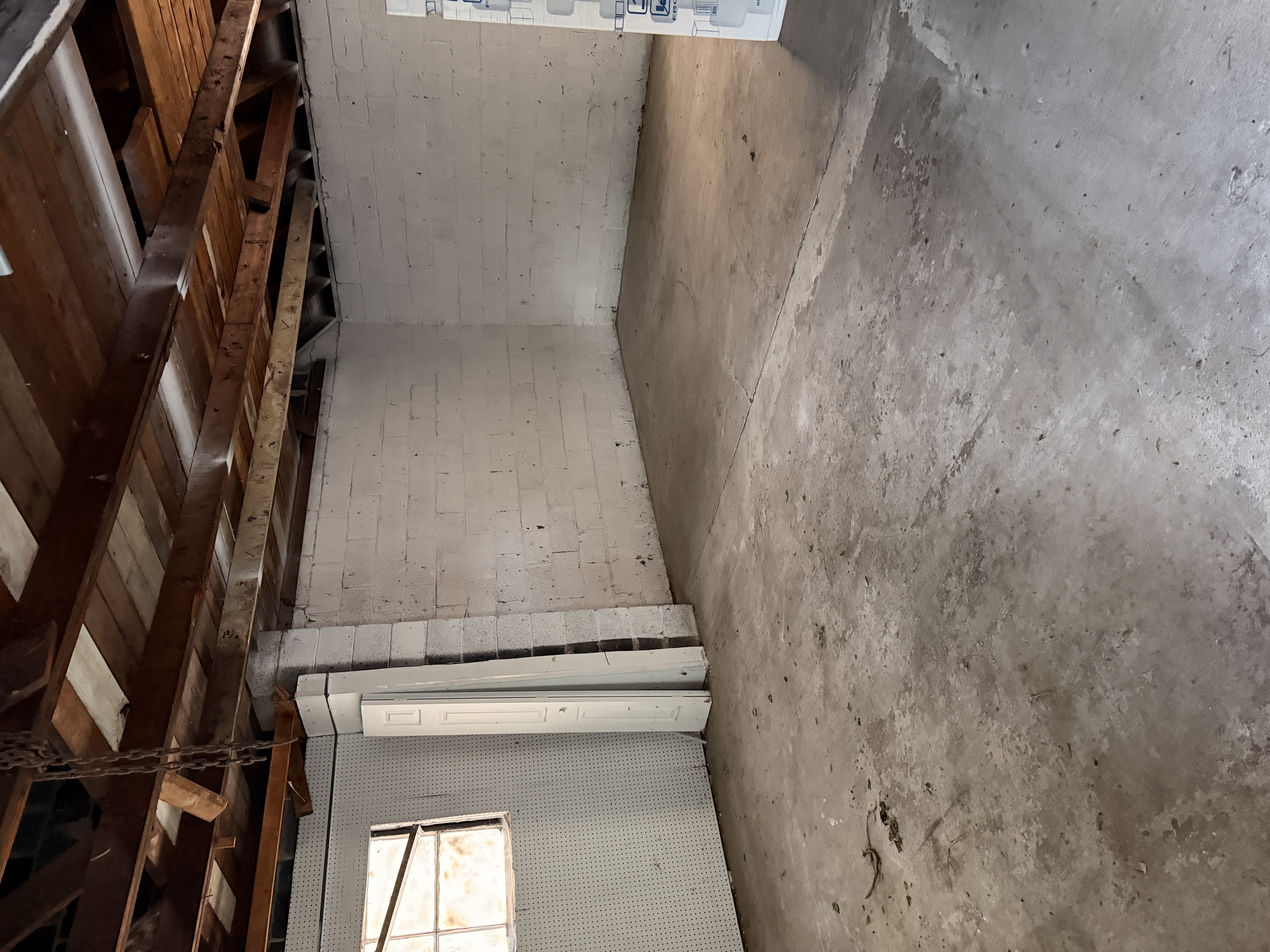 8468 Timken Ave - Photo 4