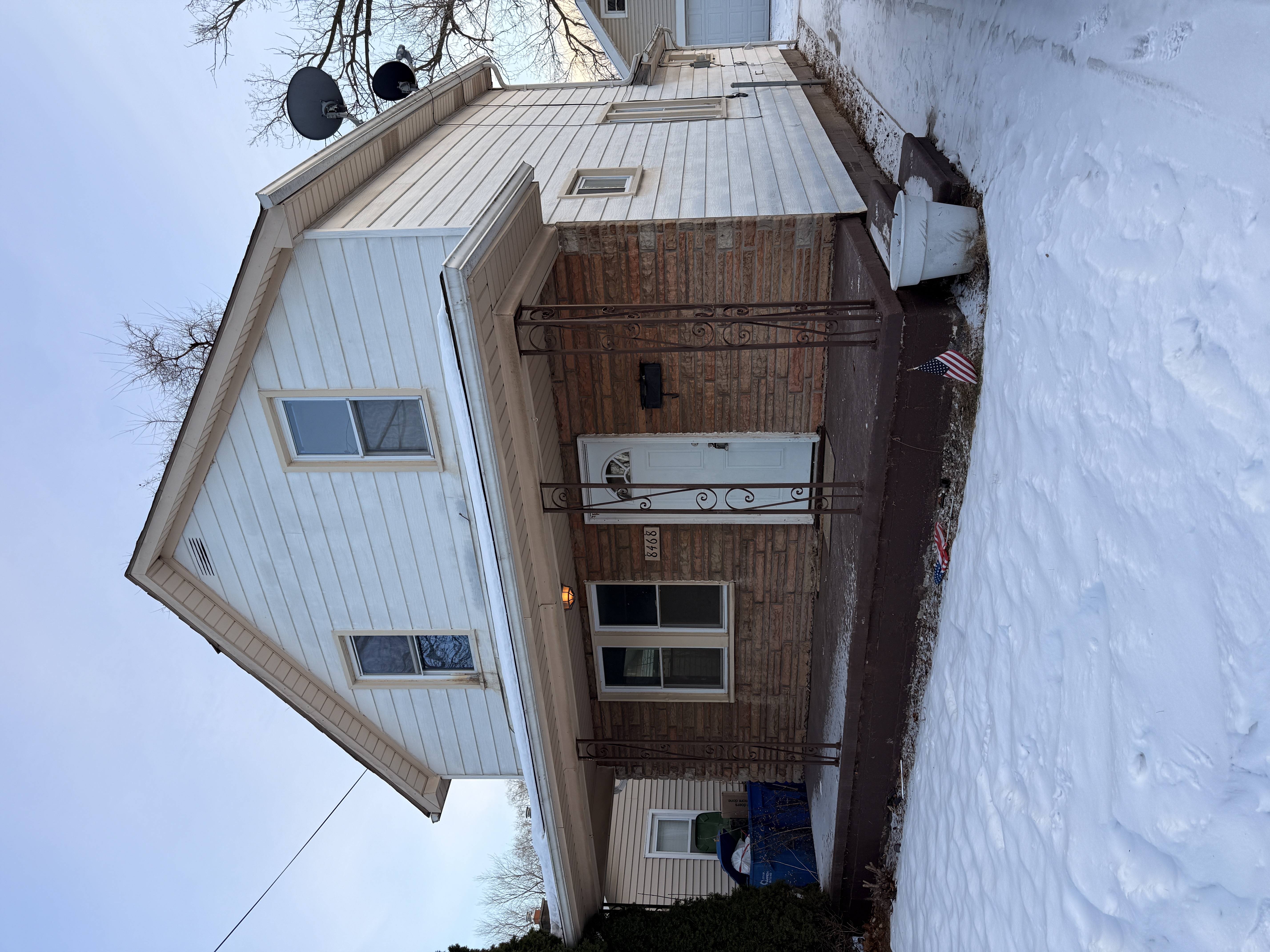 8468 Timken Ave - Photo 2